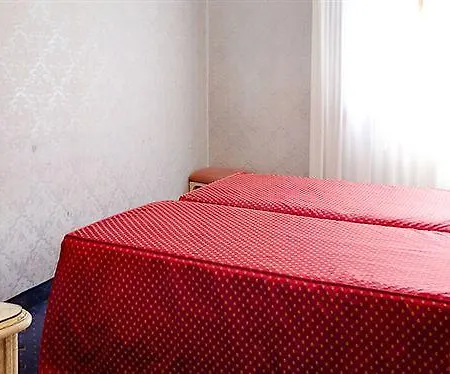 Hotel Diana 3*