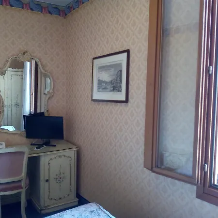 Diana Hotel
