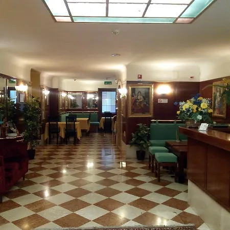 Diana Hotel 3*