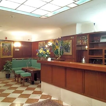 Diana Otel
