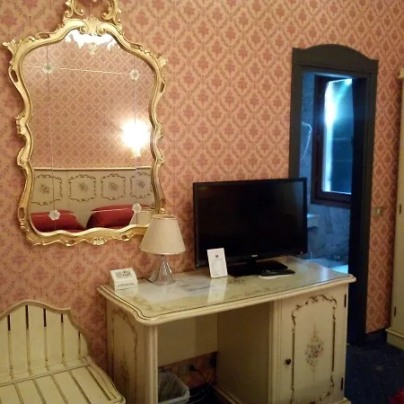 Diana Hotel