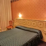 ダイアナ ホテル 3*