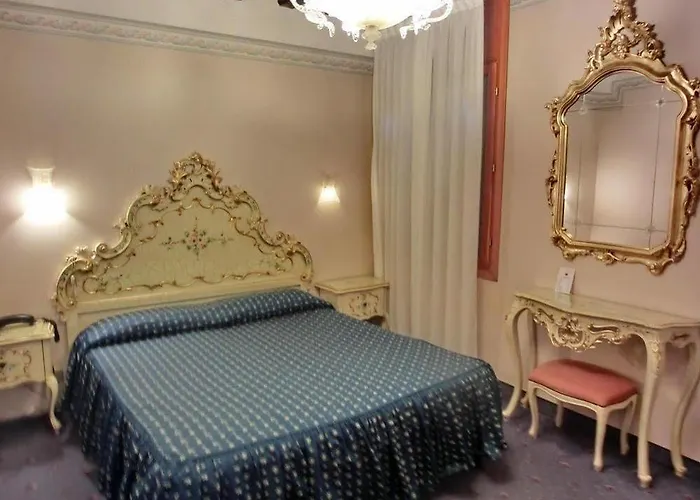 ダイアナ 3* ヴェネツィア